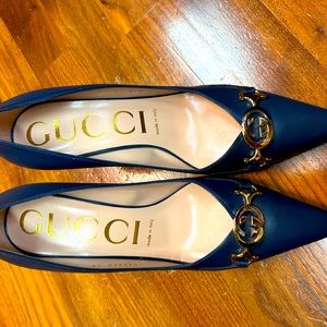 Navy blue Gucci heels, brand new, never worn!